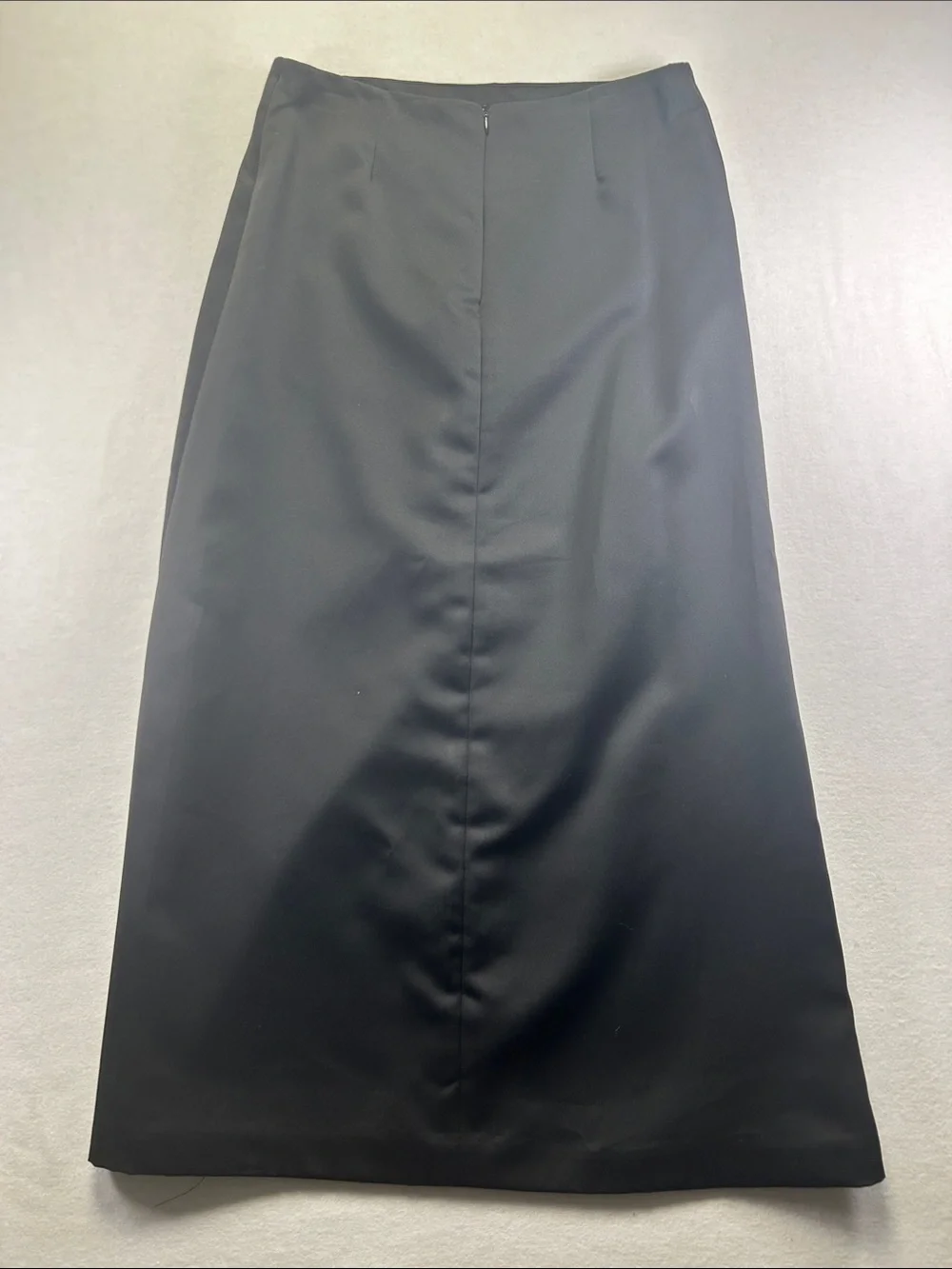 Vera Wang Black Maxi Skirt - Elegant A-Line Silhouette